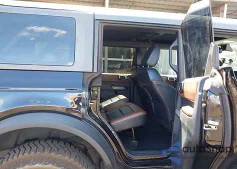 2021 Ford Bronco Outer Banks z USA, uszkodzony, nr VIN 1FMDE5DH0MLB04021